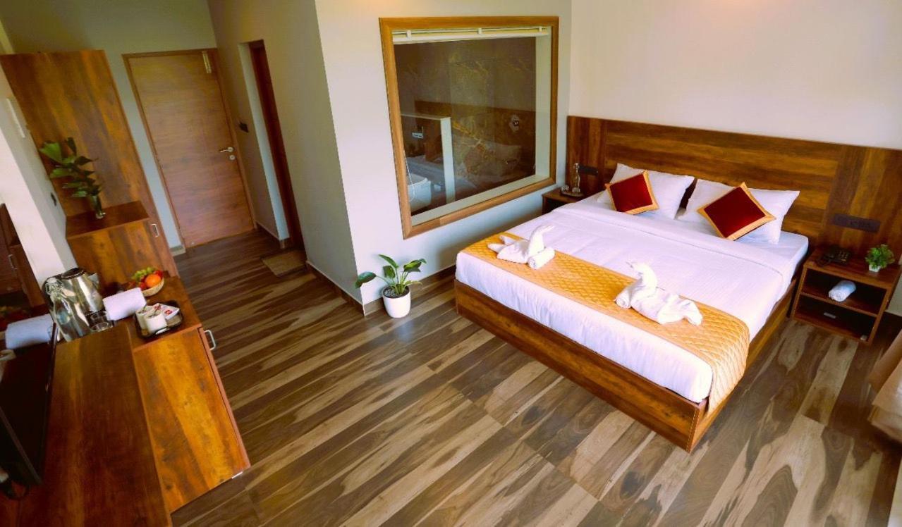 Velvet Revive Munnar Hotell Exteriör bild